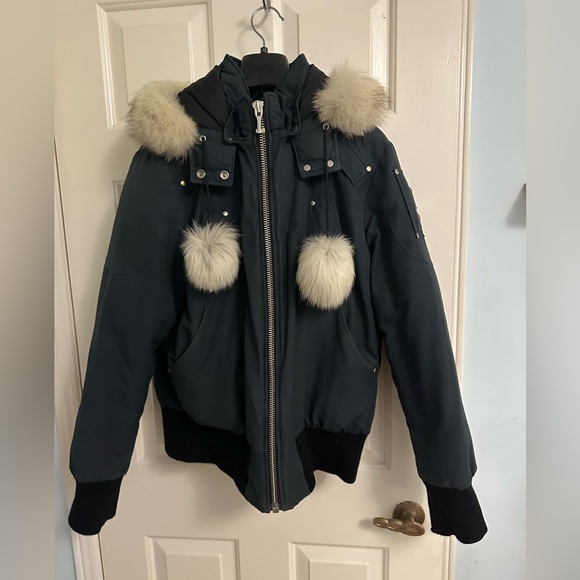 Authentic Moose knuckle women’s winter jacket - Picture 2 of 4
